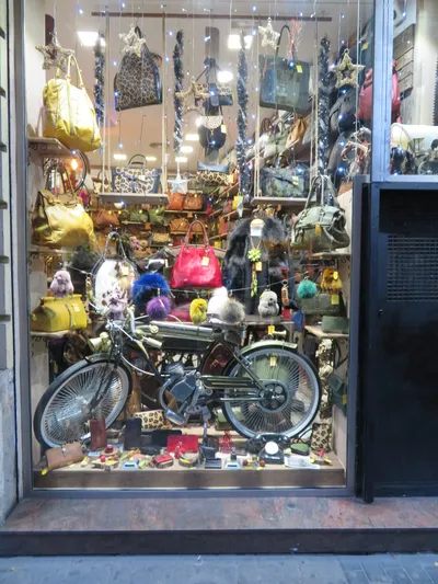 Valencia — photo 1