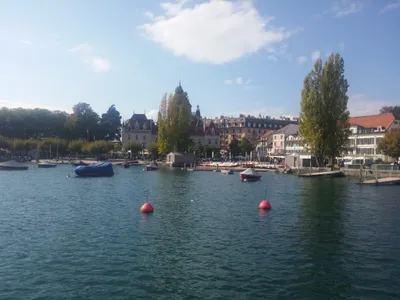 Visit to La Cathédrale de Lausanne and shore of Lake Geneva — photo 1