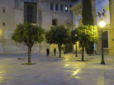Valencia — photo 1