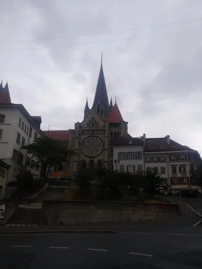 Visit to La Cathédrale de Lausanne and shore of Lake Geneva — photo 1